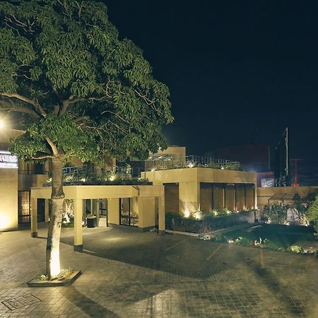 فندق أفاري إكسبريس بوتيك ريزدنس - مولتان ملتان المظهر الخارجي الصورة